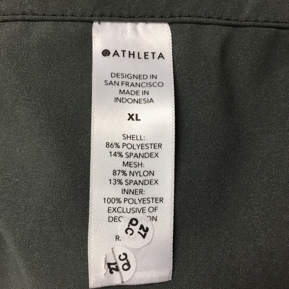 NWT ATHLETA Printed Mesh Racer Run Short 4” Size XL - Picture 9 of 10
